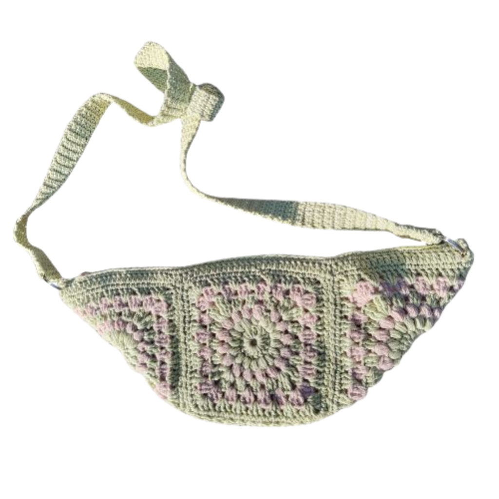 Olkalaukku / cross body isoäidinneliöistä